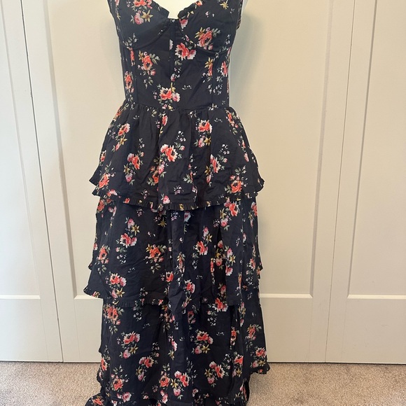 EUC V. Chapman floral dress - Picture 4 of 8